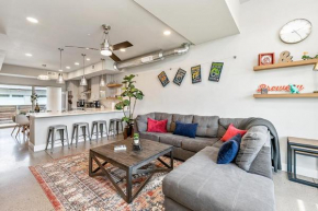 Classy Townhome near Old Town, Breweries, & River!